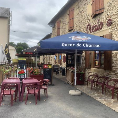 La Taverne Du Boucher Sarlande Buitenkant foto
